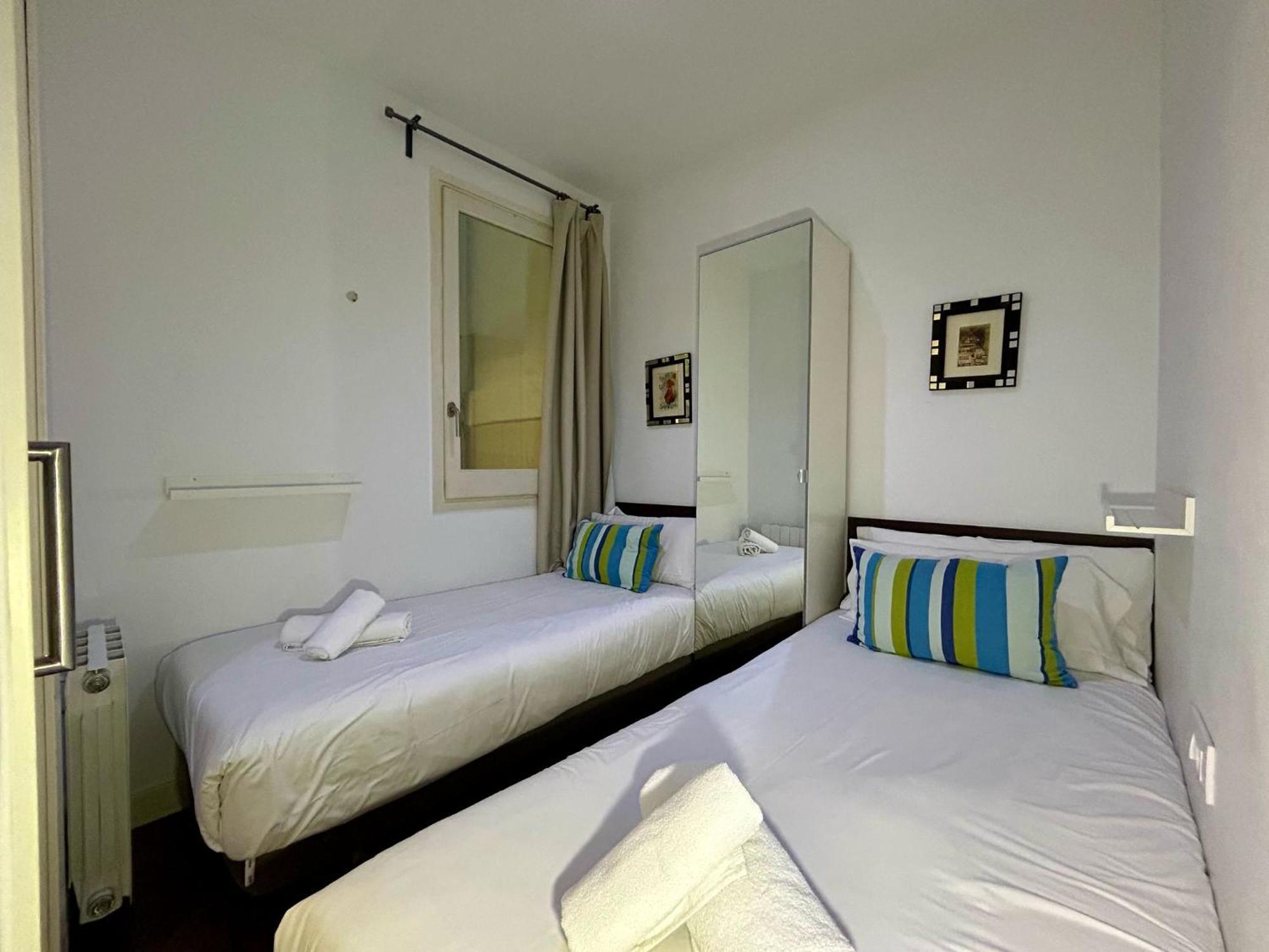 Tucson Suites II Барселона Экстерьер фото